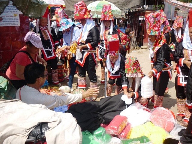 Праздник «Киенгзо» народности Зао в уезде Биньлиеу провинции Куангнинь - ảnh 1